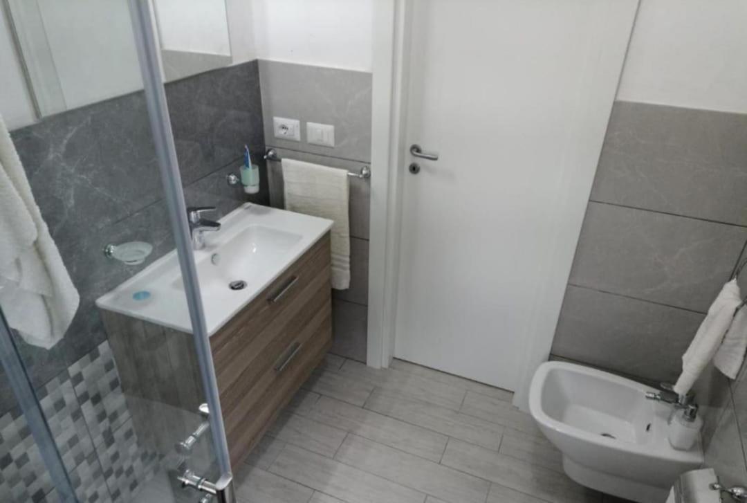 Ranieli Apartments Drapia Bagian luar foto