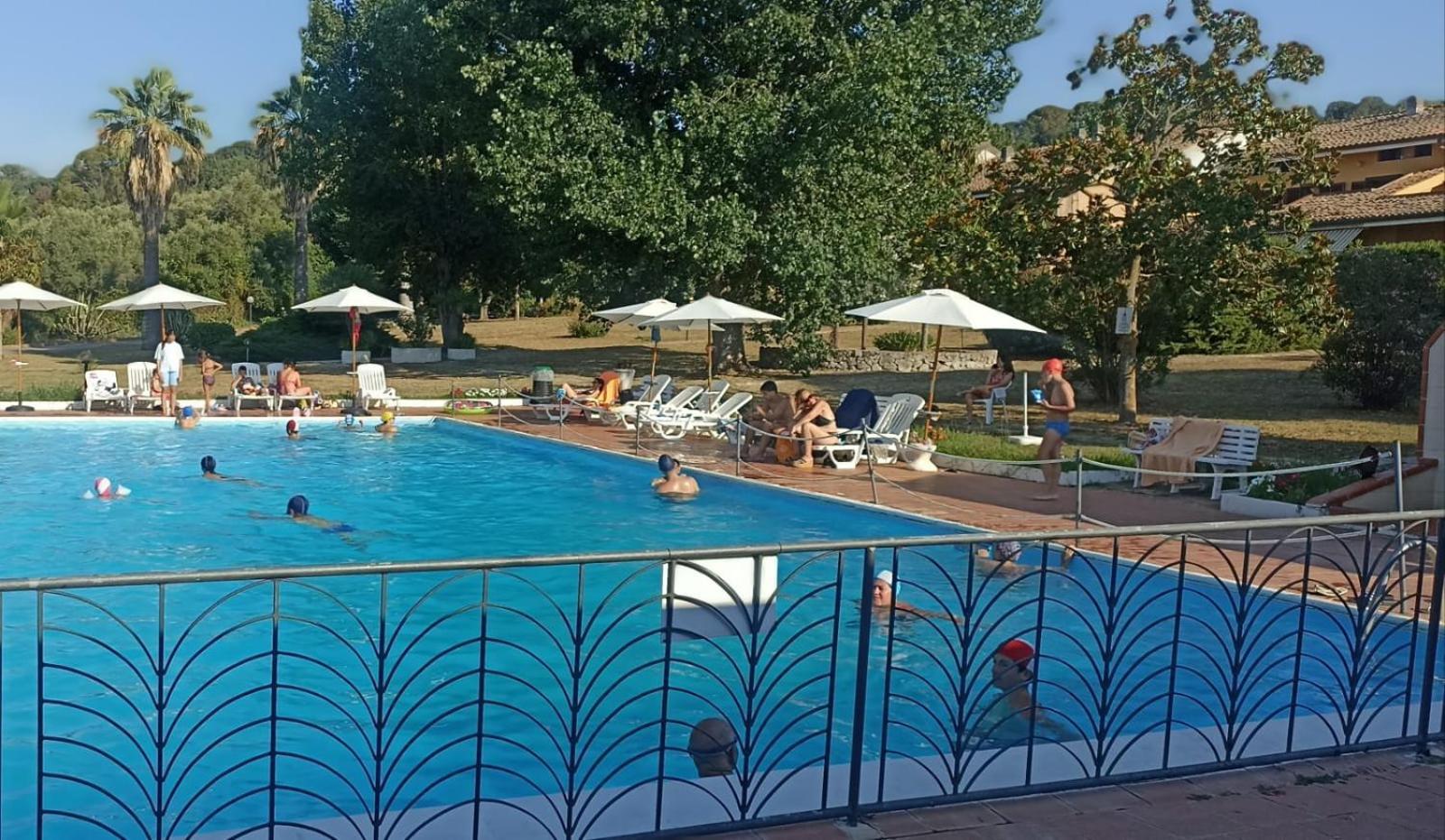 Ranieli Apartments Drapia Bagian luar foto